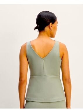 Everlane The Dream V-Neck Top Sage Green V-Neck Sleeveless Top Size XS